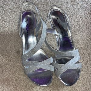 High Heels- Silver Sparkly Open-Toed- Women’s 6